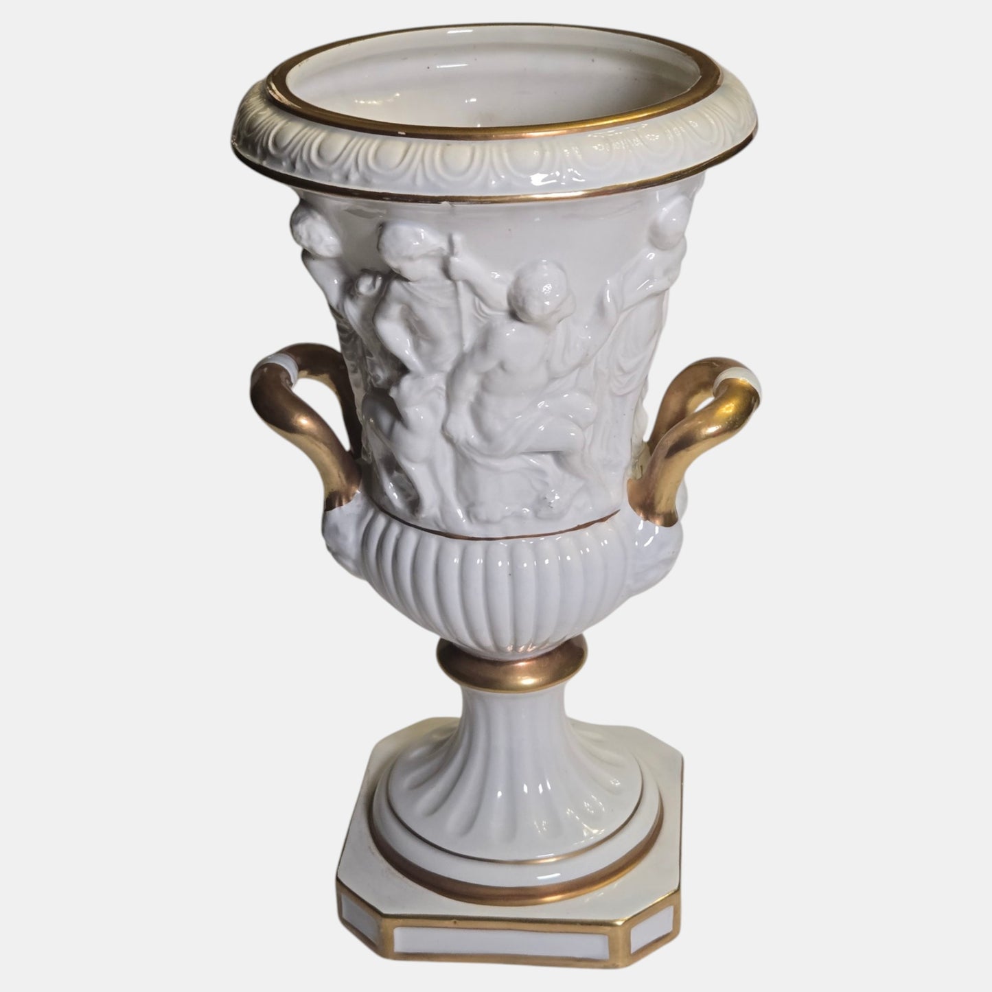 Capodimonte Porcelain Urn Type Originates - White